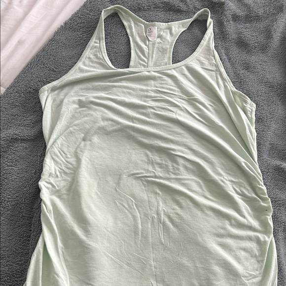GAP Tops - GAPFit maternity breathe tank